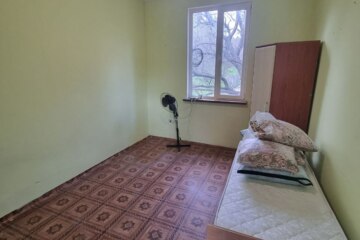 2-к квартира, 45 м², 1/1 эт.