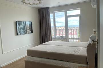 2-к квартира, 74 м², 2/9 эт.