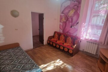 2-к квартира, 32 м², 1/1 эт.